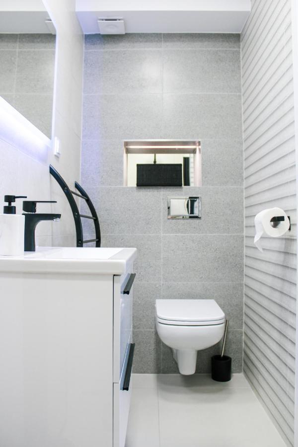Apartament White-Niska Z Garazem Podziemnym Kielce Esterno foto